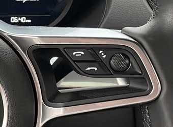Porsche 718 Cayman — steering wheel controls