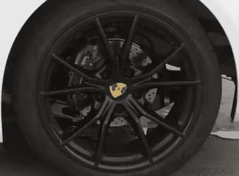 Porsche 718 Cayman — wheel and brake detail