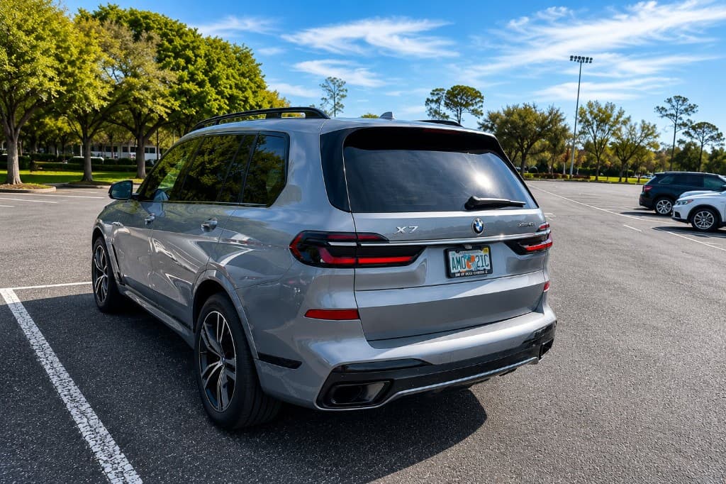 2023 BMW X7 xDrive40i — rear exterior
